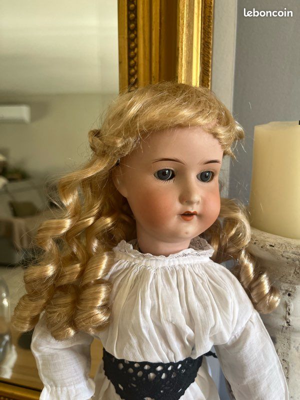 Perruque ancienne en cheveux naturel pour poupée T10-11