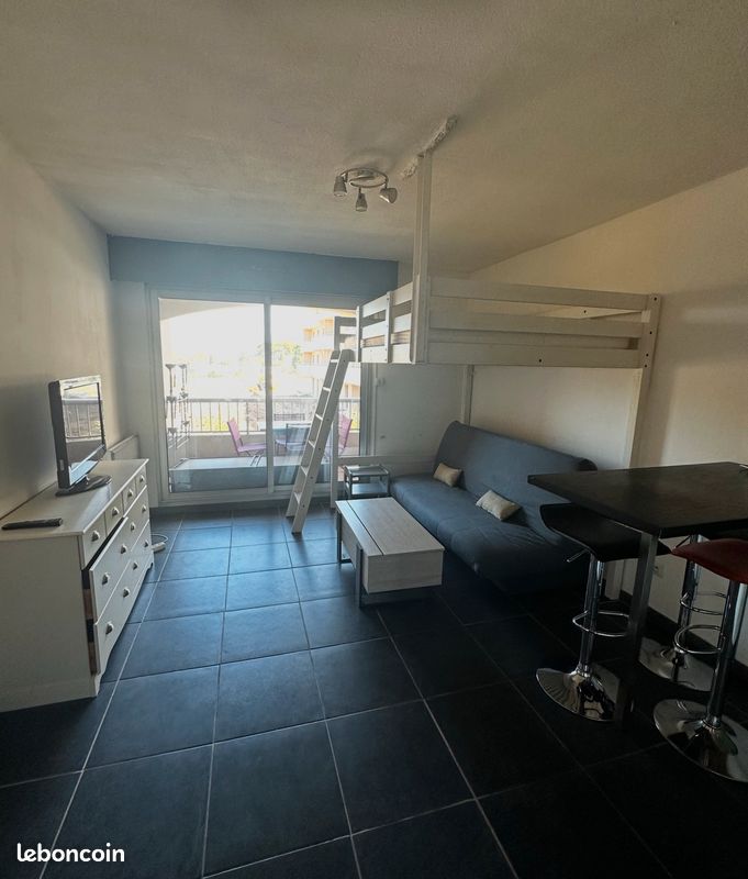 Appartement 1 pièce 23 m² · à Saint-Mandrier-sur-Mer · 23 m² · 470 €