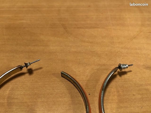 Paire de bouches d'oreilles terre de sienne pour oreilles percées en bon état (image 3)