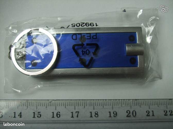 Porte-Clé Bleu &Lampe de Poche Lumière Pratiq NEUF (image 2)