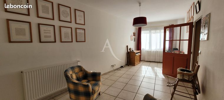 https://img.leboncoin.fr/api/v1/lbcpb1/images/bd/d3/c3/bdd3c3fa0c8667dad881963baaa7b12ff34fc8da.jpg?rule=ad-image