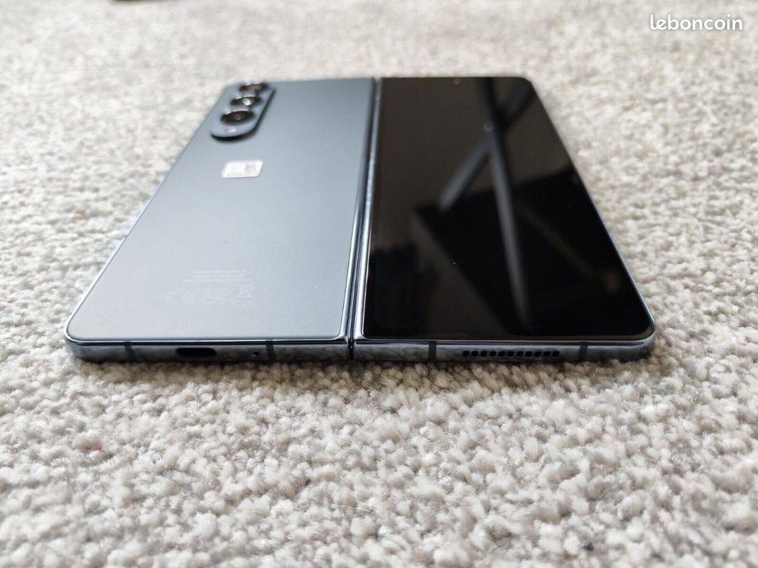 Samsung z fold 4 (image 1)