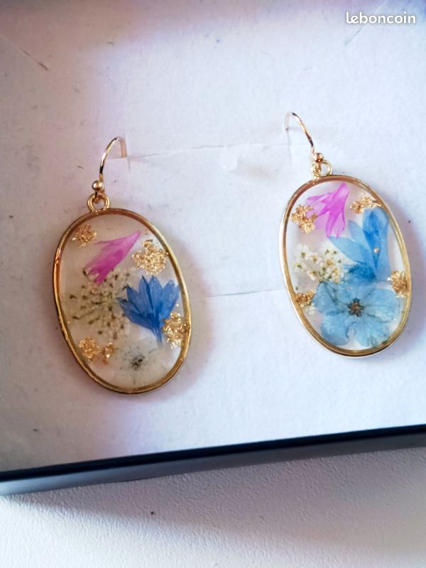 Boucles d'oreilles fleurs séchées (image 2)