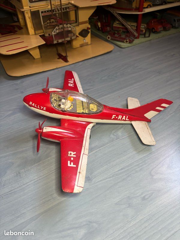 AVION JOUSTRA RALLYE EUR 80,00 - FR