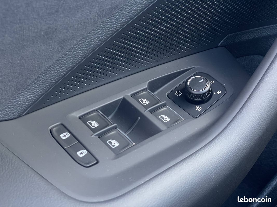 VOLKSWAGEN Passat 1.5 eHybrid 272 DSG6 R-Line (image 30)