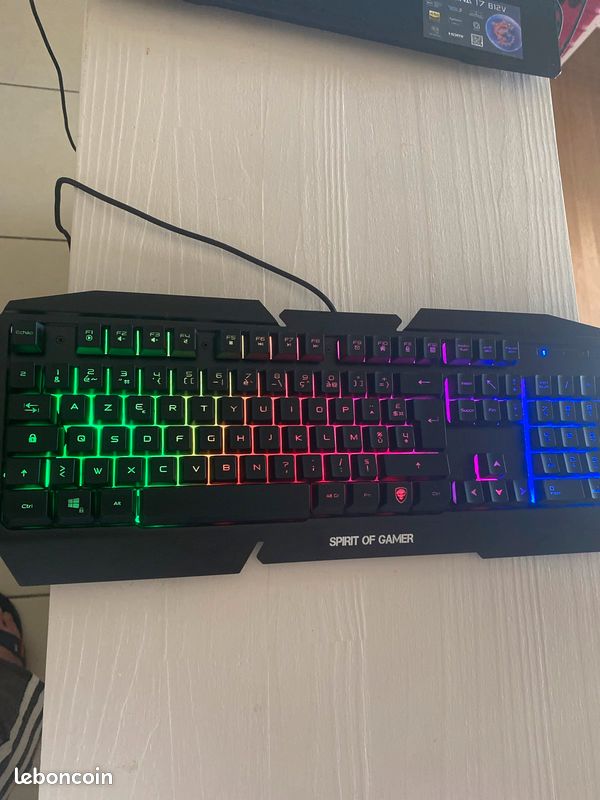 Pack clavier,souris,casque,tapis souris (image 2)