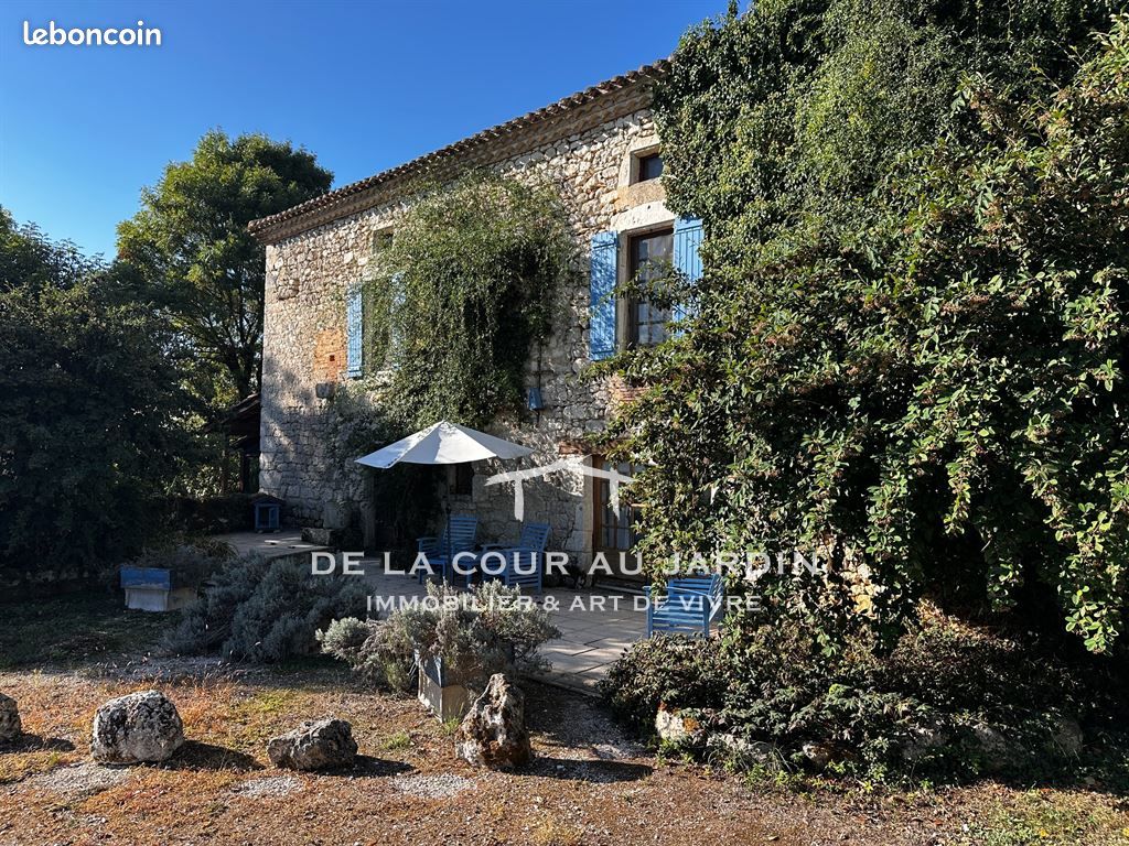 Maison 7 pièces 206 m² · à Anthé · 206 m² · 450 000 €