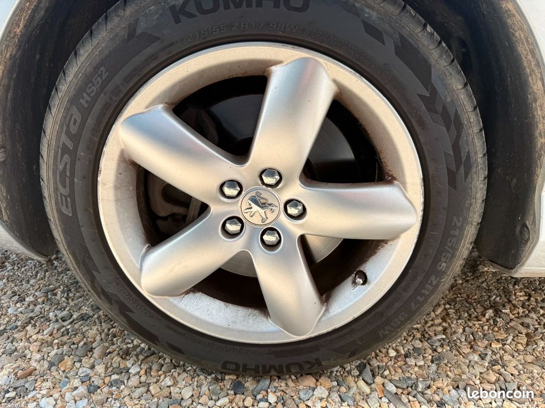 PEUGEOT 407 COUPE 2.2e 16v Griffe (image 30)