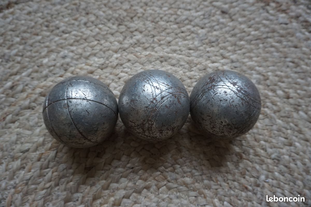 2 anciennes boules Lyonnaises R.L en bronze (Gebraucht) in Morges für