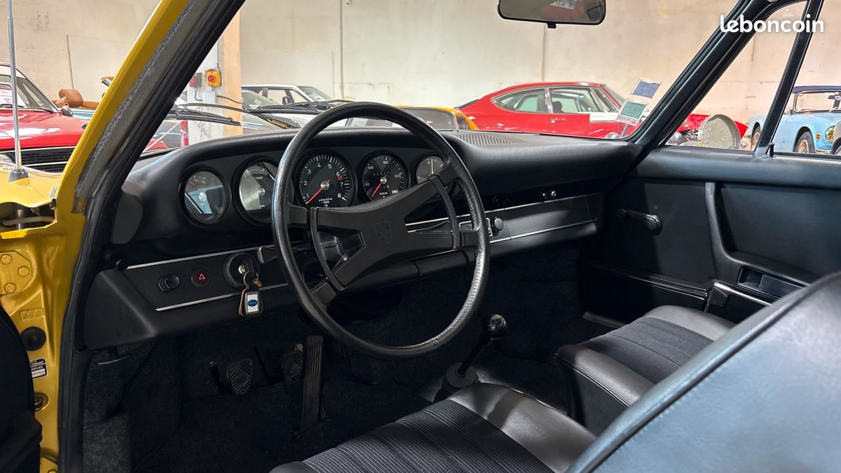 Porsche 911T 2.4 Gold METALLIC (image 4)