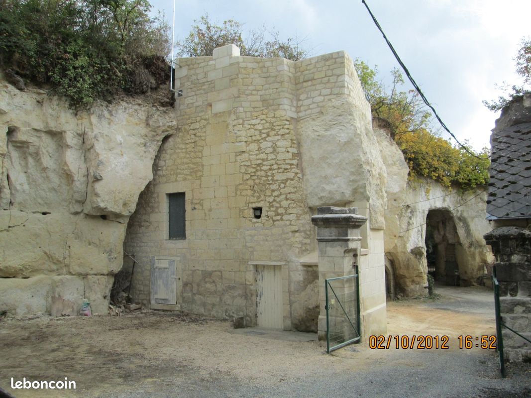 Maison 5 pièces 100 m² · à Beaumont-en-Véron · 100 m² · 120 000 €