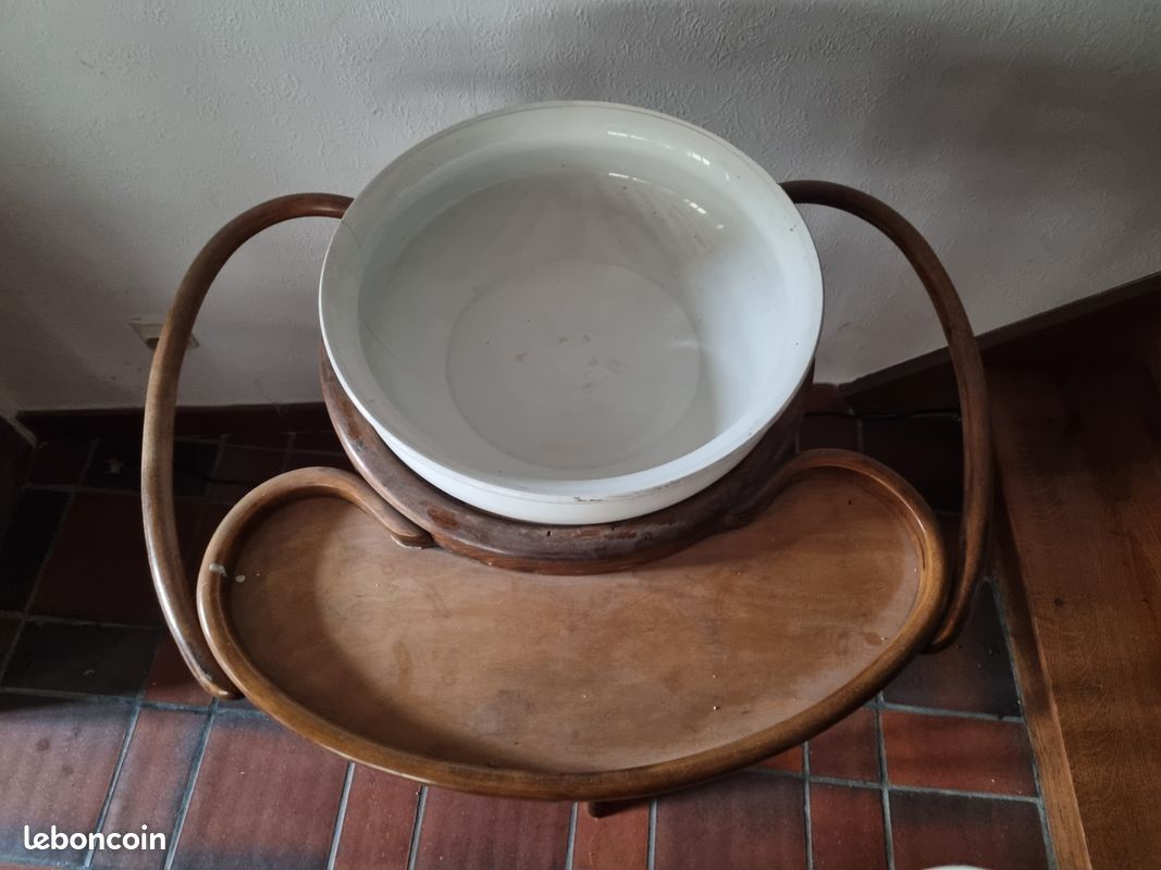 Meuble de toilette ancien (image 2)
