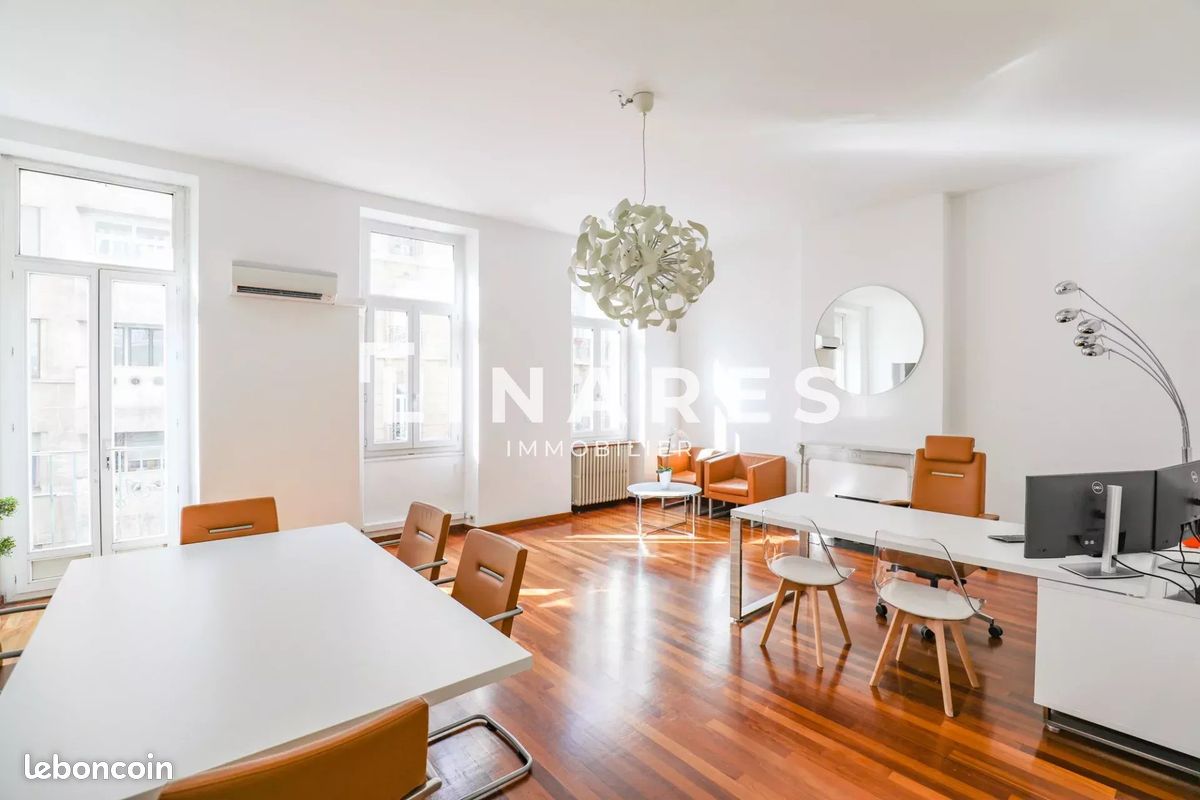 Appartement 4 pièces 147 m² · à Marseille · 147 m² · 2 900 €
