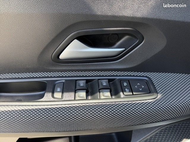 Dacia Sandero 1.0 TCE 90CV JOURNEY (image 19)