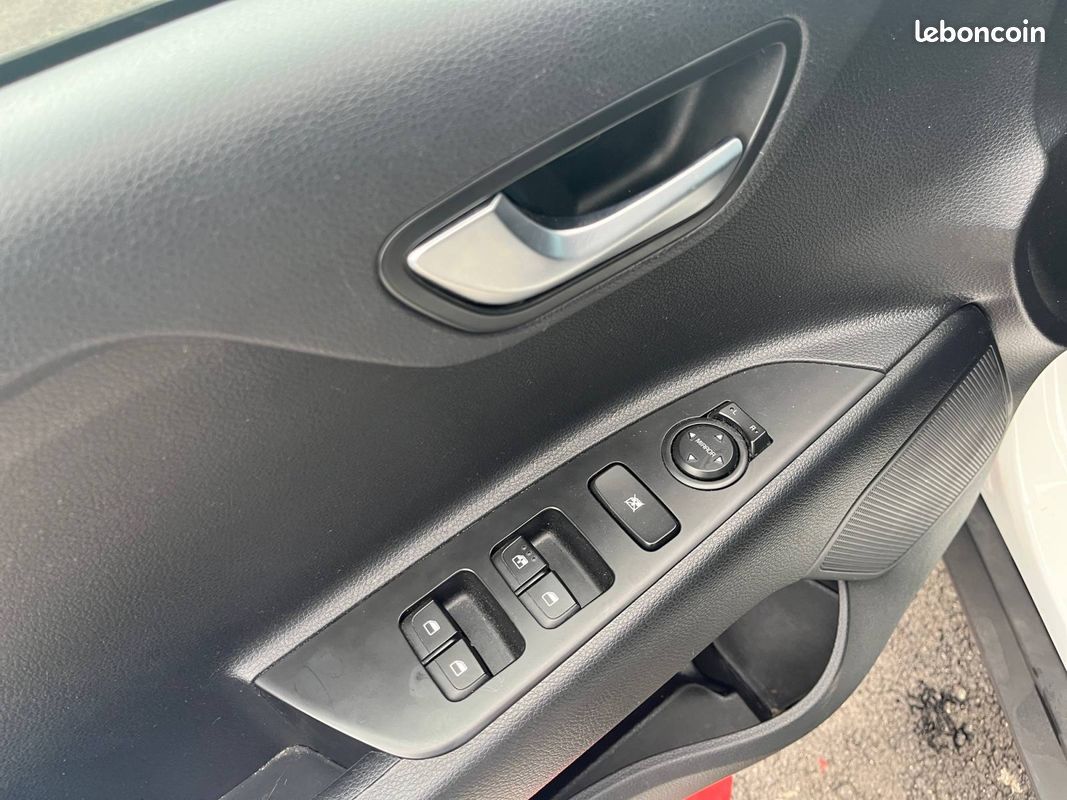 KIA Stonic 1.0 T-GDi 120 ch ISG BVM6 Active (image 19)