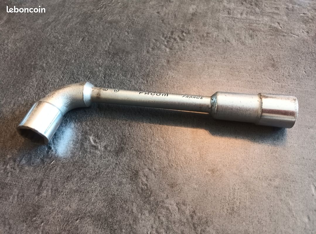 Clé à pipe débouchée 6 x 12 pans 23mm - HANGER - 213023 | Leroy Merlin