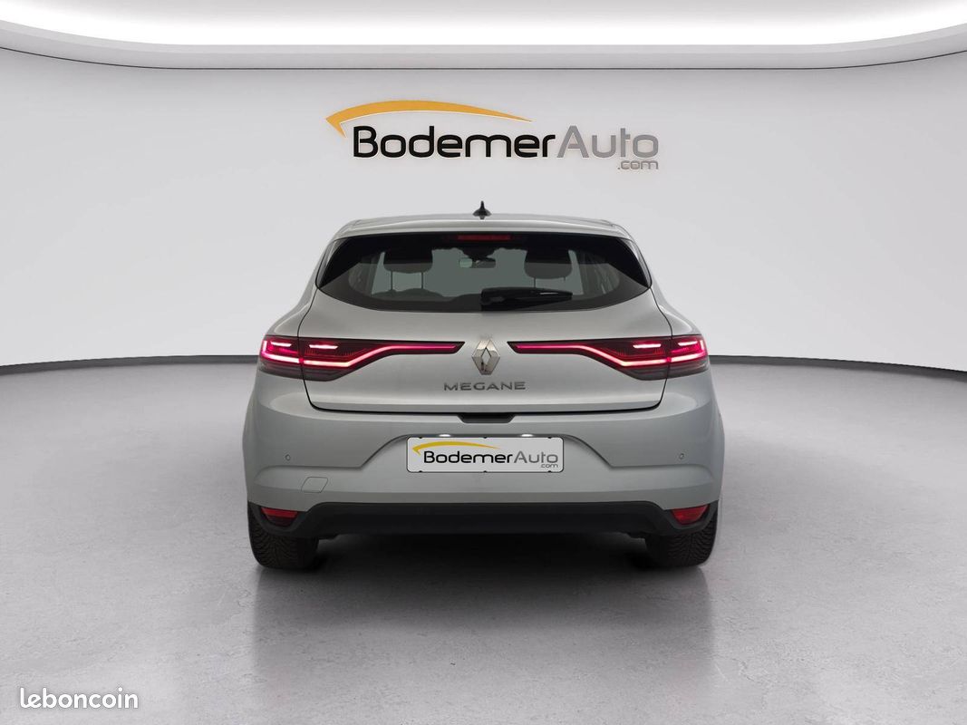 RENAULT Megane IV Berline TCe 140 Evolution (image 4)