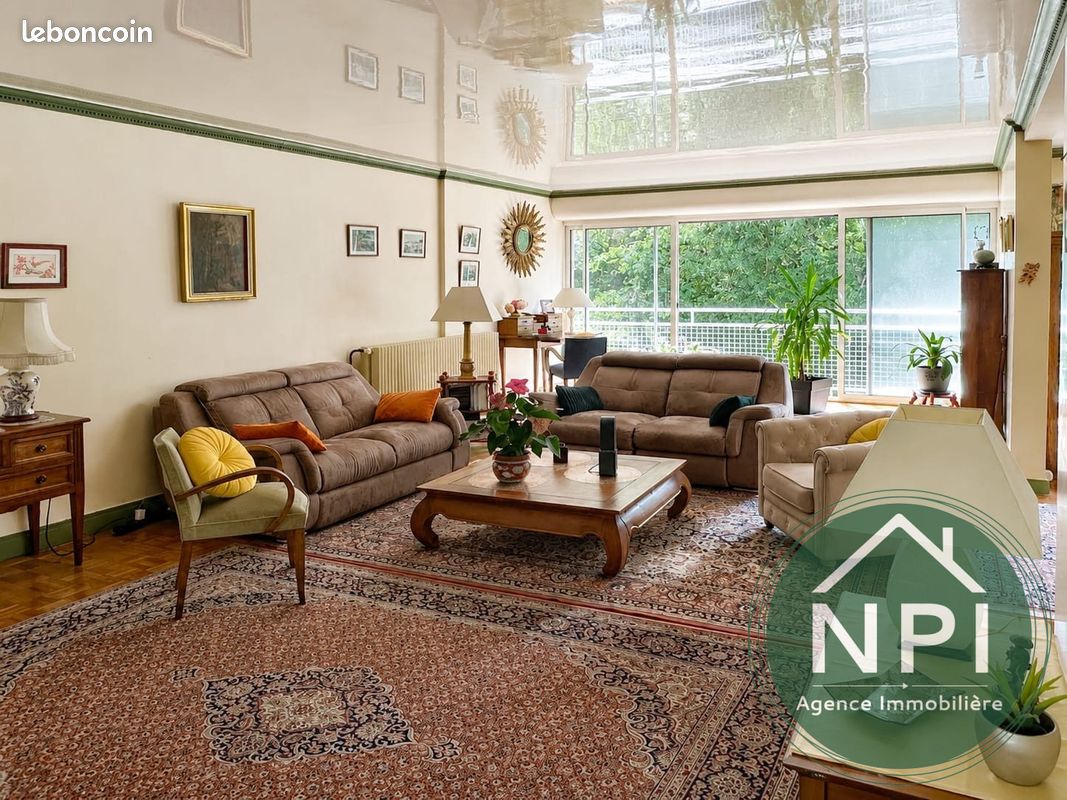 Appartement 6 pièces 129 m² · à Vaux-le-Pénil · 129 m² · 170 000 €