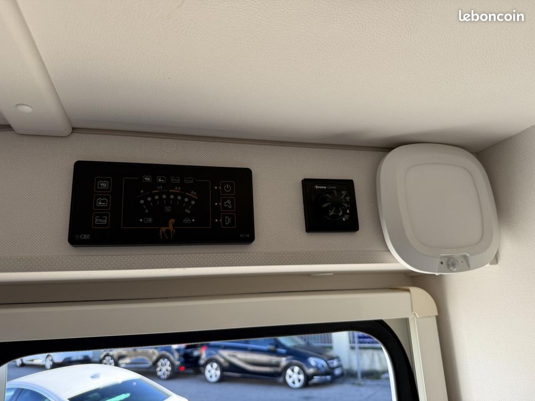 ETRUSCO V 5.9 DF Camping-car profilé Etrusco - Boite automatique 2.0 TDCI 170 ch (image 32)