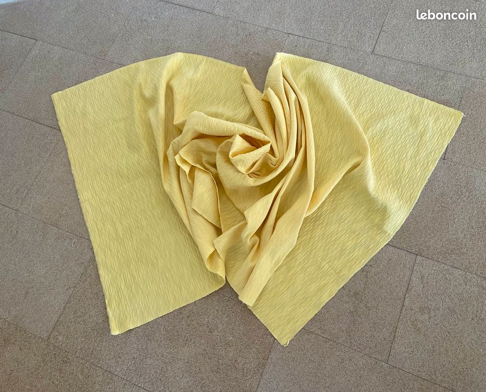 Tissu coton Broché jaune citron100% coton 236 x 88 cm (image 5)