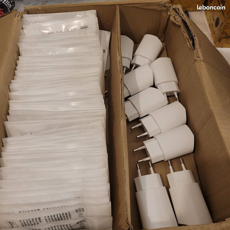 Lot 80 Adaptateurs iPhone Lightning Jack MFi + 9 Chargeurs USB Neufs (image 2)