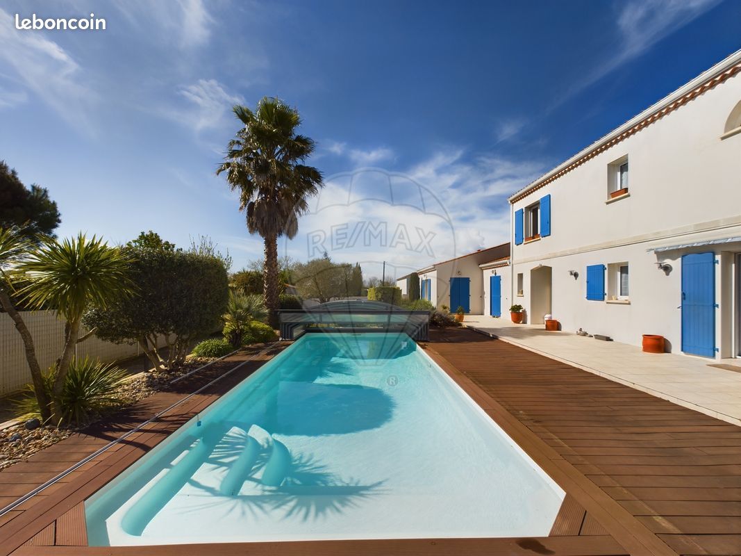 Maison 11 pièces 207 m² - Le Gua 17600 (image principale 1)