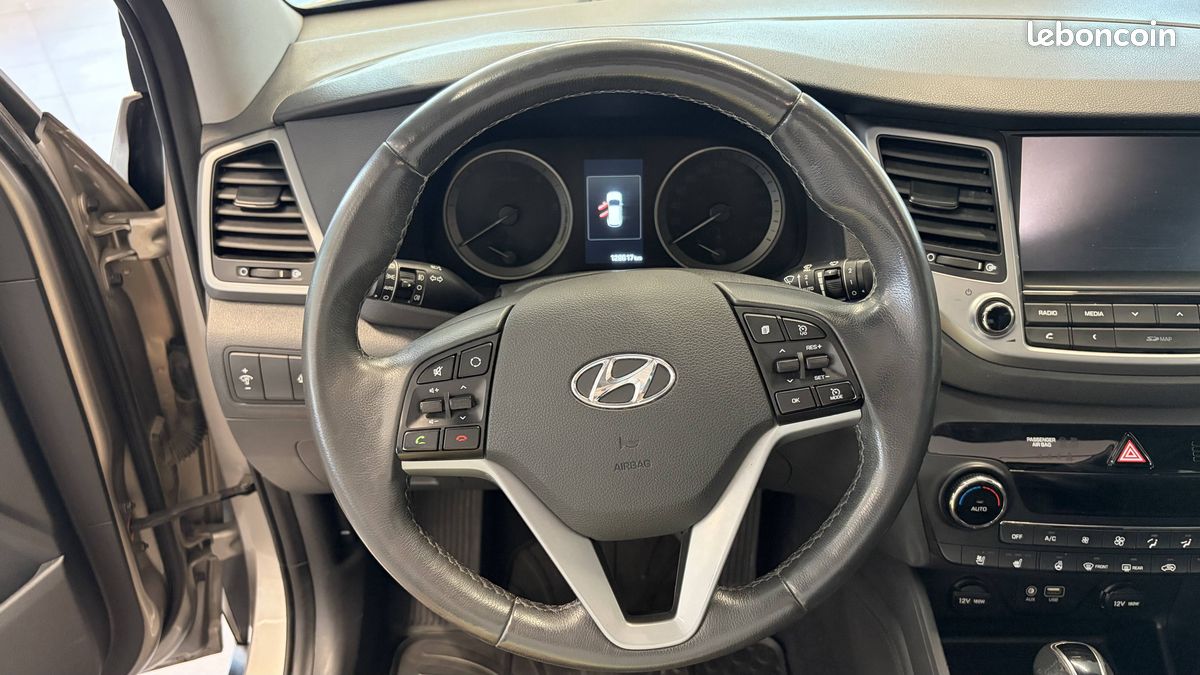 HYUNDAI Tucson 1.7 CRDi 141 2WD DCT-7 Executive (image 12)
