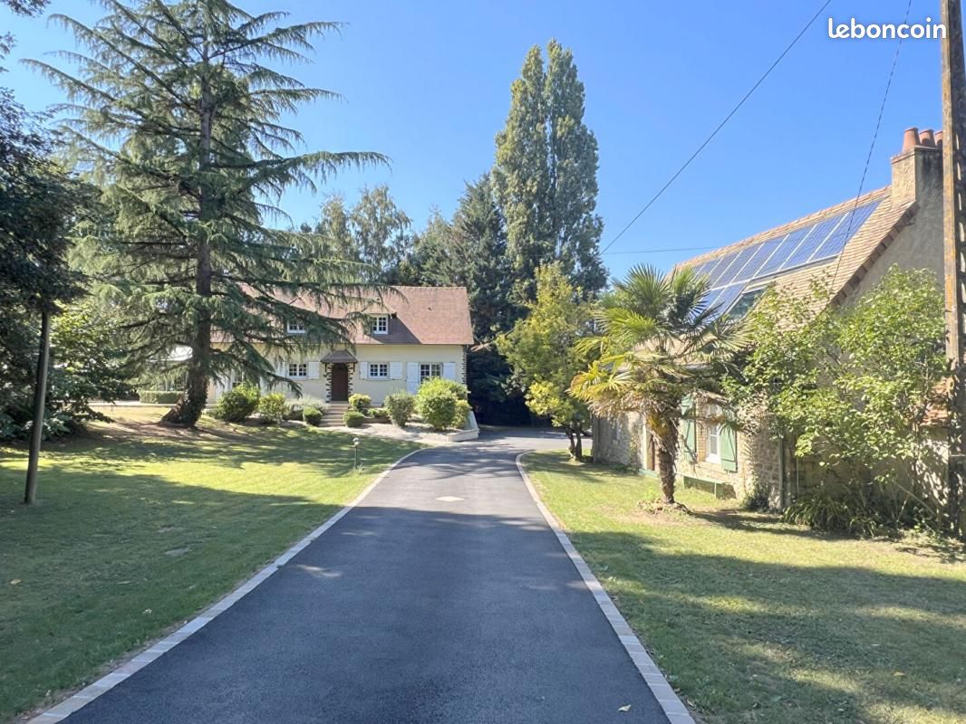 Maison 9 pièces 227 m² · à Surfonds · 227 m² · 327 600 €