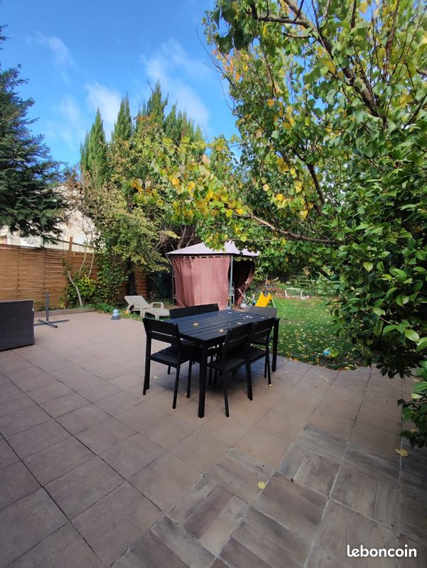 Maison 6 pièces 100 m² · à Bobigny · 100 m² · 320 000 €