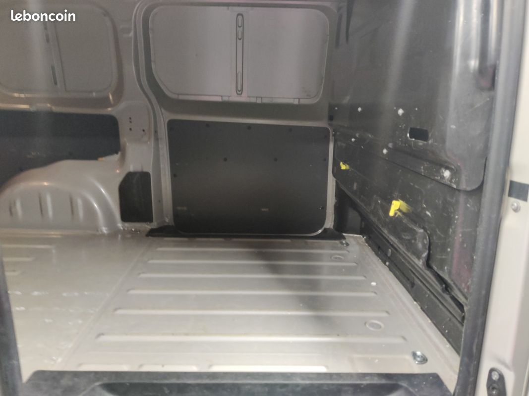Citroen jumpy fourgon m bluehdi 180 ss eat8 driver (image 18)