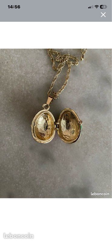 PENDENTIF POMME FRUIT défendu/ Oeuf Faberge style