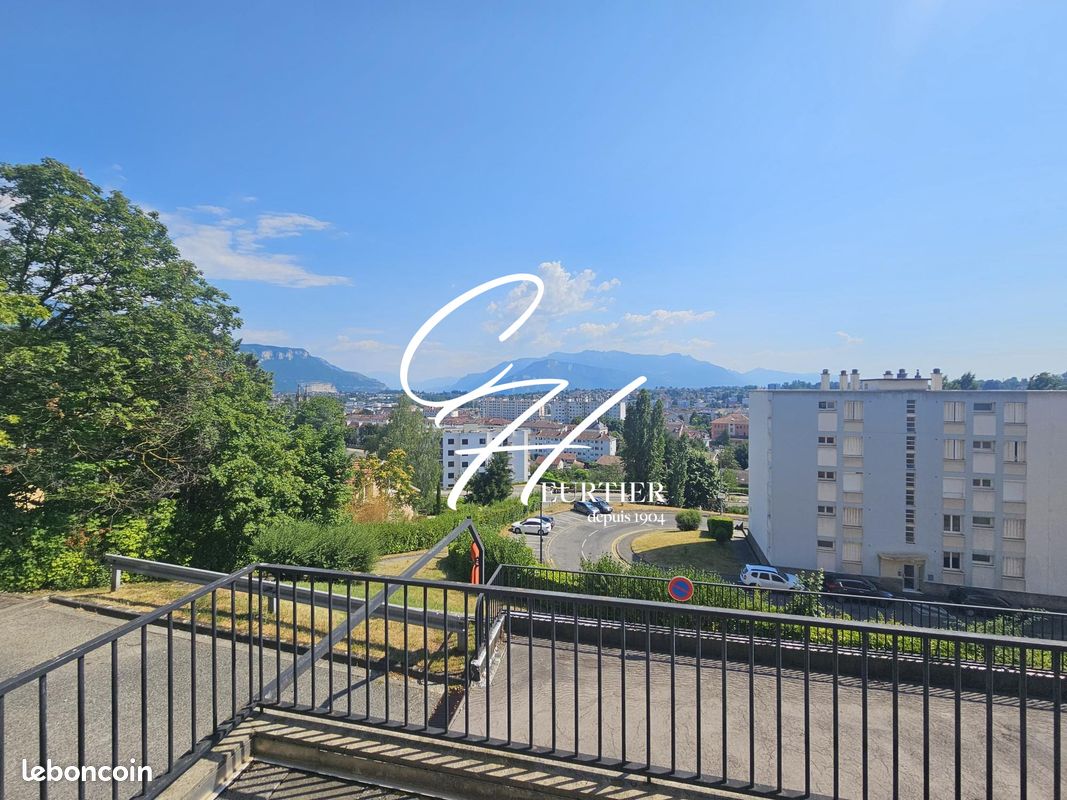 Appartement 4 pièces 90 m² · à Voiron · 90 m² · 170 000 €