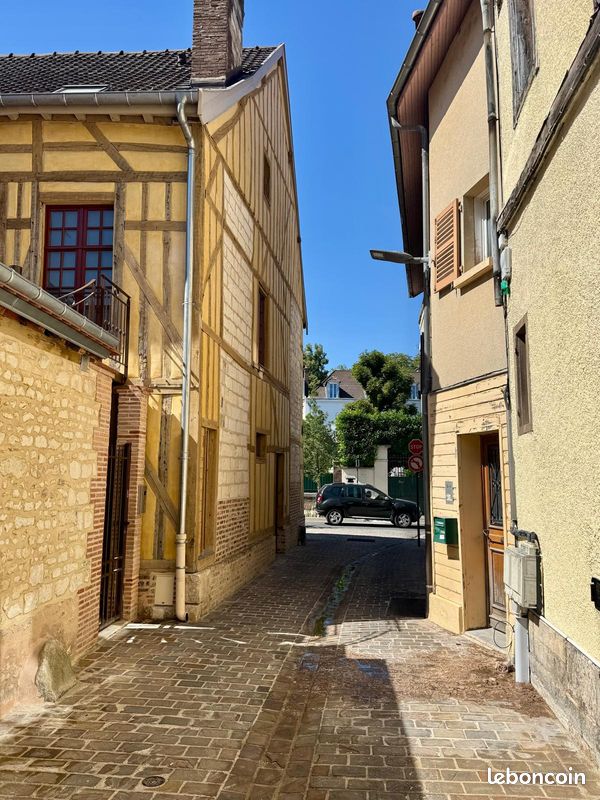 Appartement 4 pièces 145 m² · à Troyes · 145 m² · 120 000 €