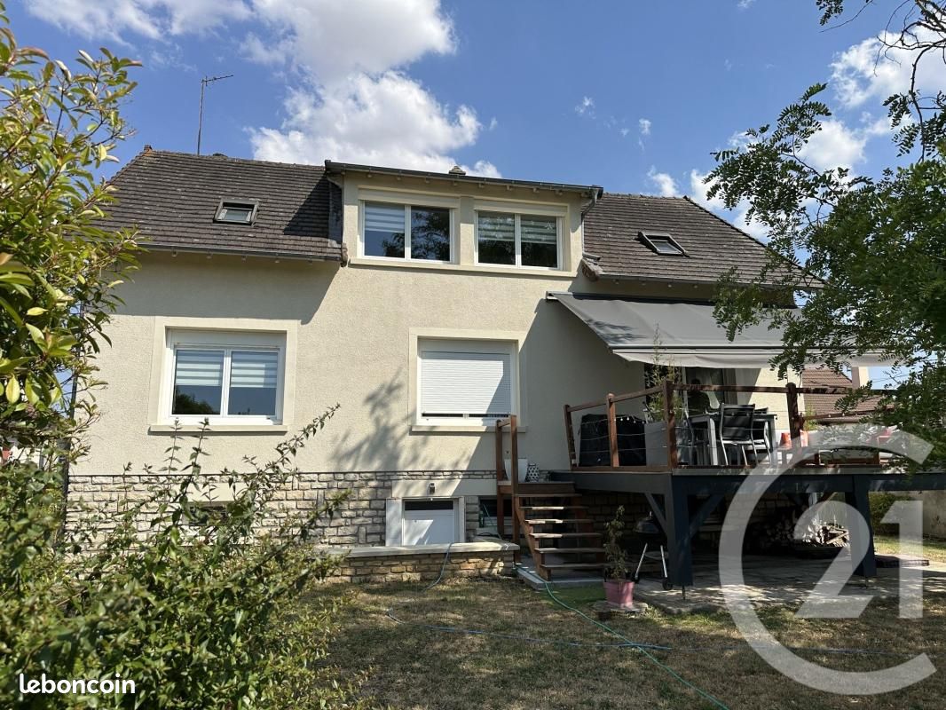 Maison 7 pièces 151 m² · à Cosne-Cours-sur-Loire · 151 m² · 228 000 €