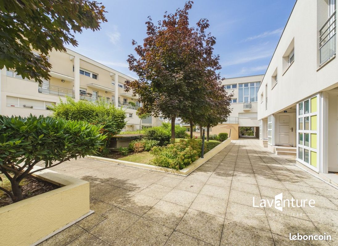 Appartement 3 pièces 72 m² · à Châtenay-Malabry · 72 m² · 329 000 €