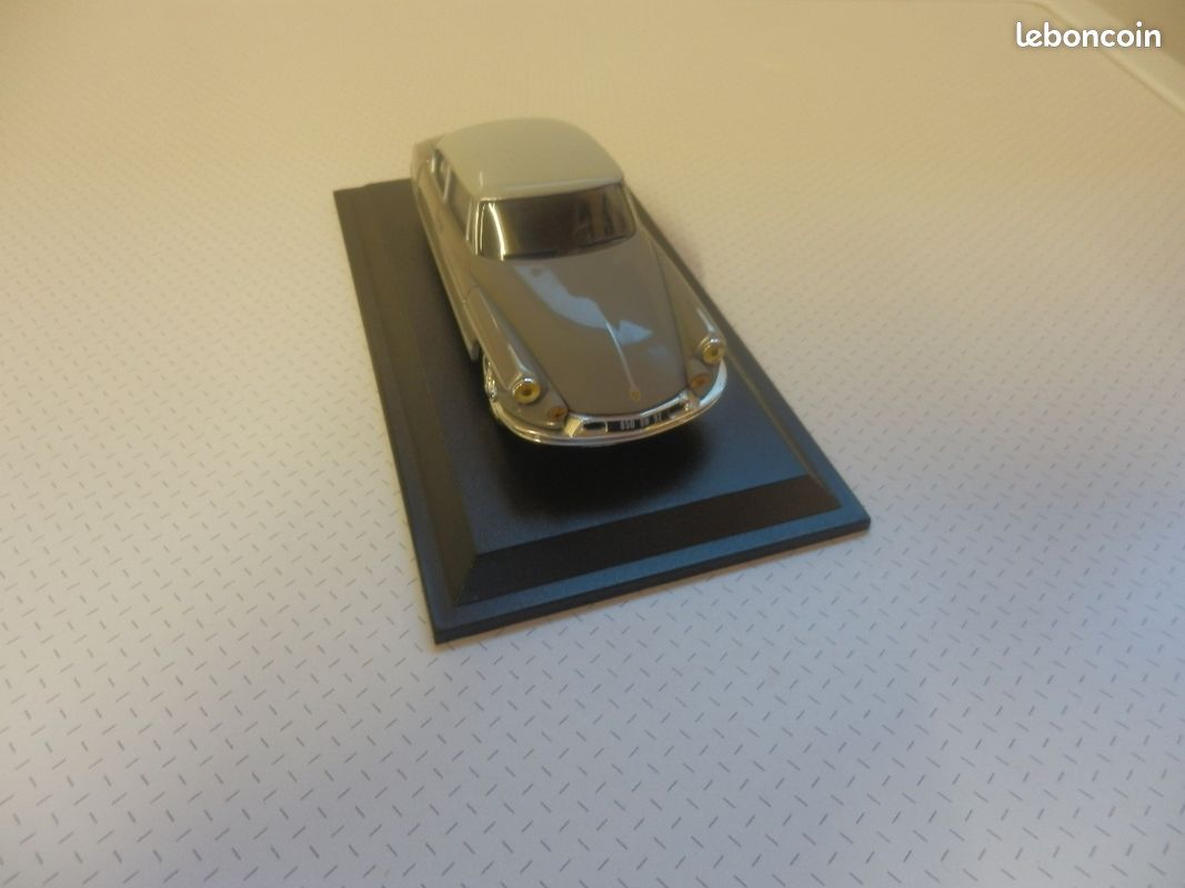 Miniature Citroën DS 19 Atlas 1959 échelle 1/43 Avec Socle Et Fascicule - Occasion, Collection Voiture Vintage