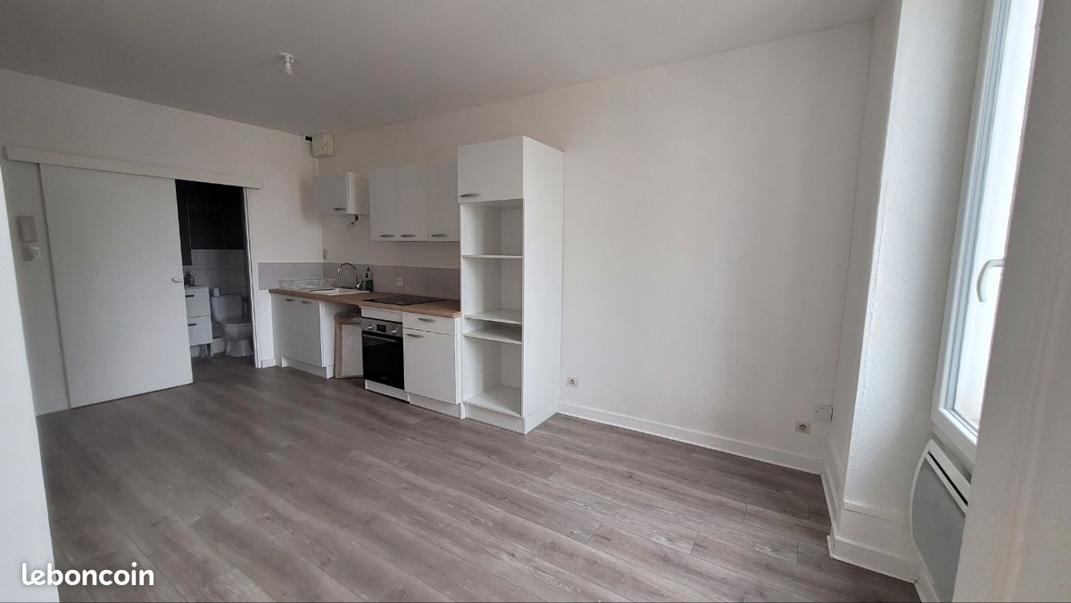 Appartement 2 pièces 32 m² · à Lons-le-Saunier · 32 m² · 490 €/mois