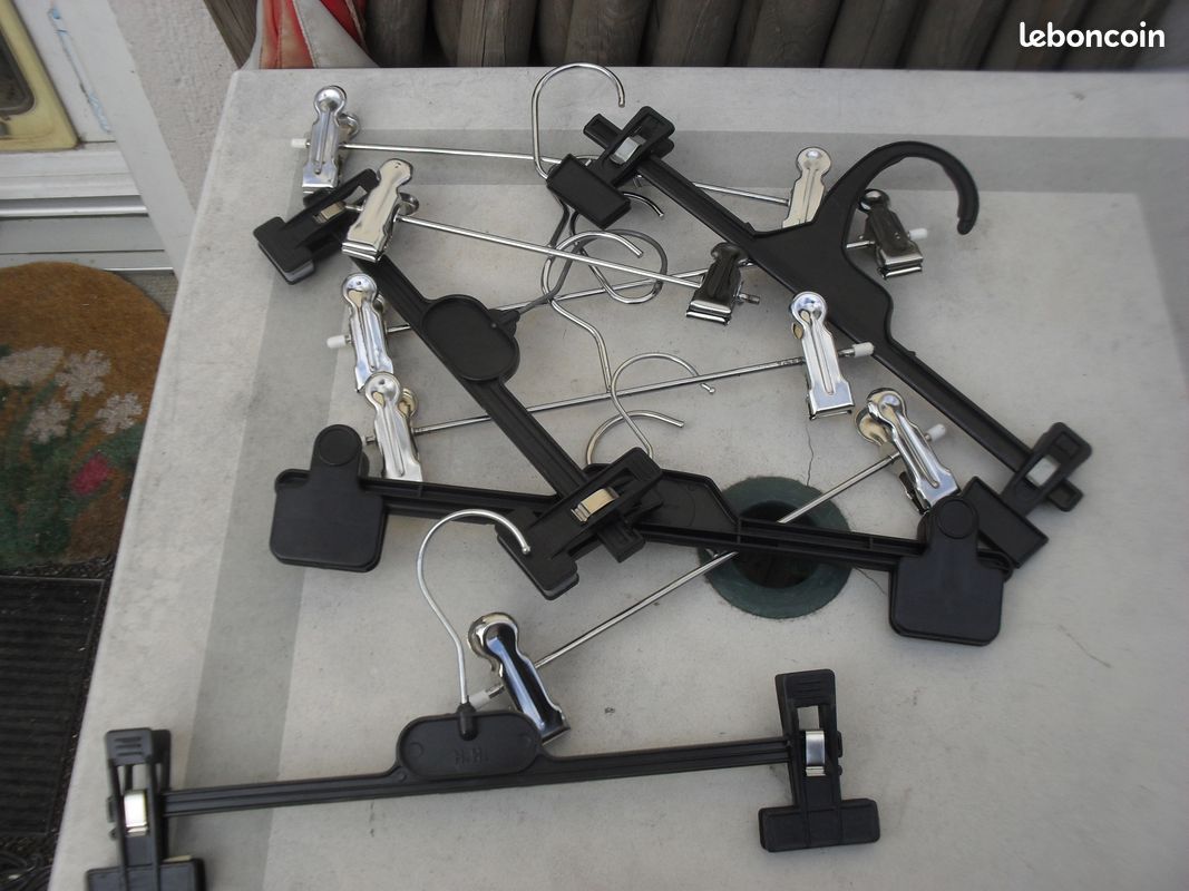 Lot 50 cintres - Accessoires & Bagagerie