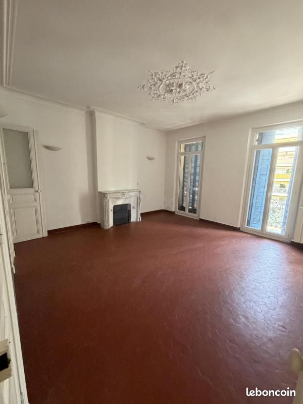 Appartement 4 pièces 133 m² · à Toulon · 133 m² · 1 085 €