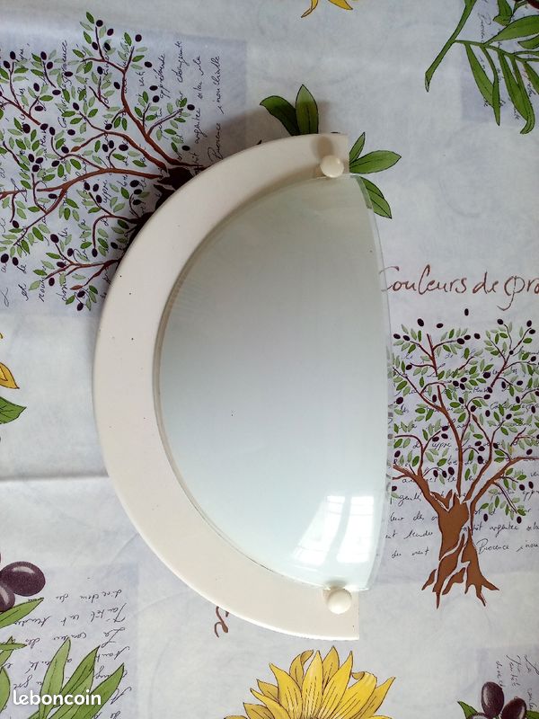 Applique luminaire (image 1)