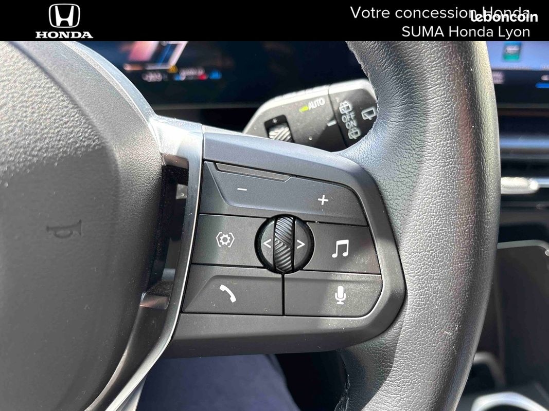BMW X1 sDrive 18i 136ch DKG7 xLine First Edition (image 25)