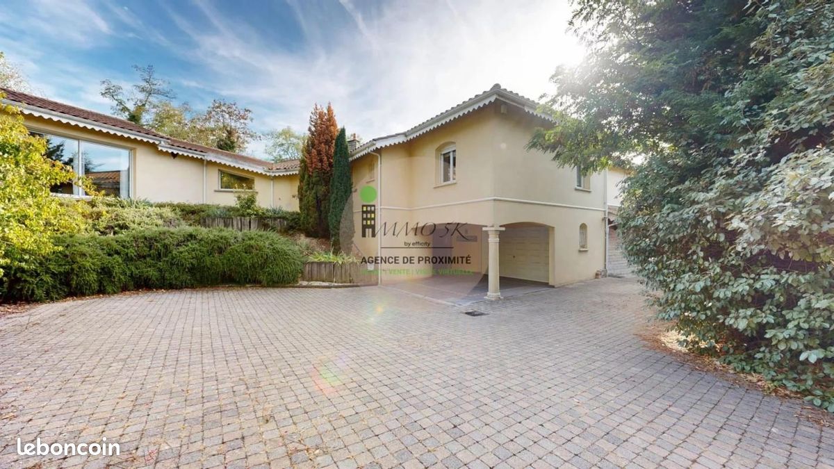 Maison 10 pièces 330 m² · à Limonest · 330 m² · 1 290 000 €