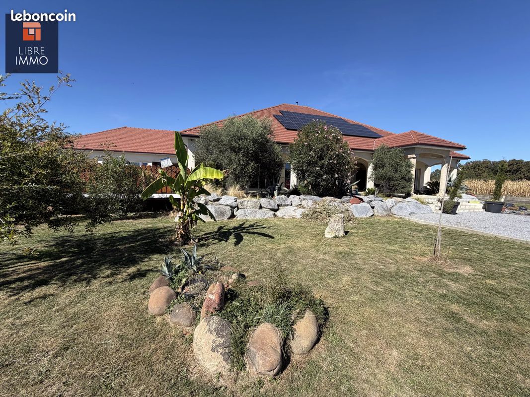 Maison 8 pièces 275 m² · à Ger · 275 m² · 398 000 €