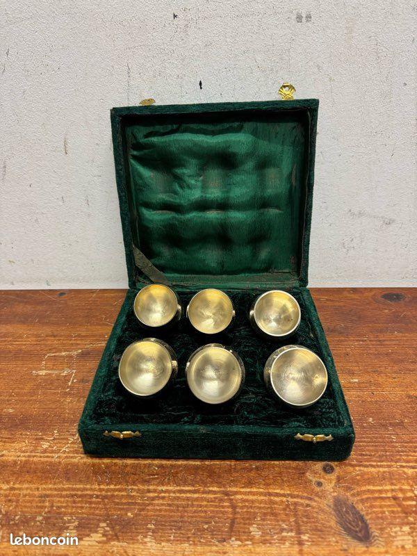 Magnifiques Clips Vintage Des Années 1950 En Métal Argenté Avec Verre Vert Menthe - Parfaits Pour Une Touche Rétro !