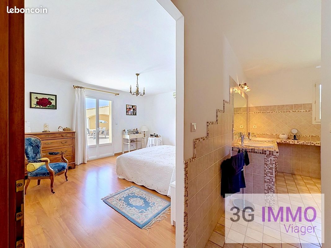 VILLA F5 plain-pieds 190m² | Terrasse et piscine | Nue-Propriété (image 6)