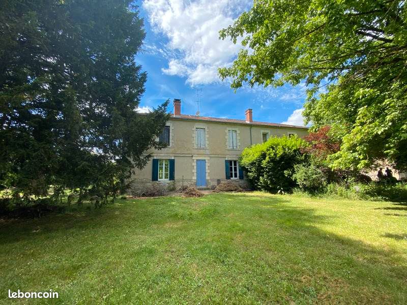 Maison 14 pièces 417 m² · à Beaupuy · 417 m² · 379 080 €