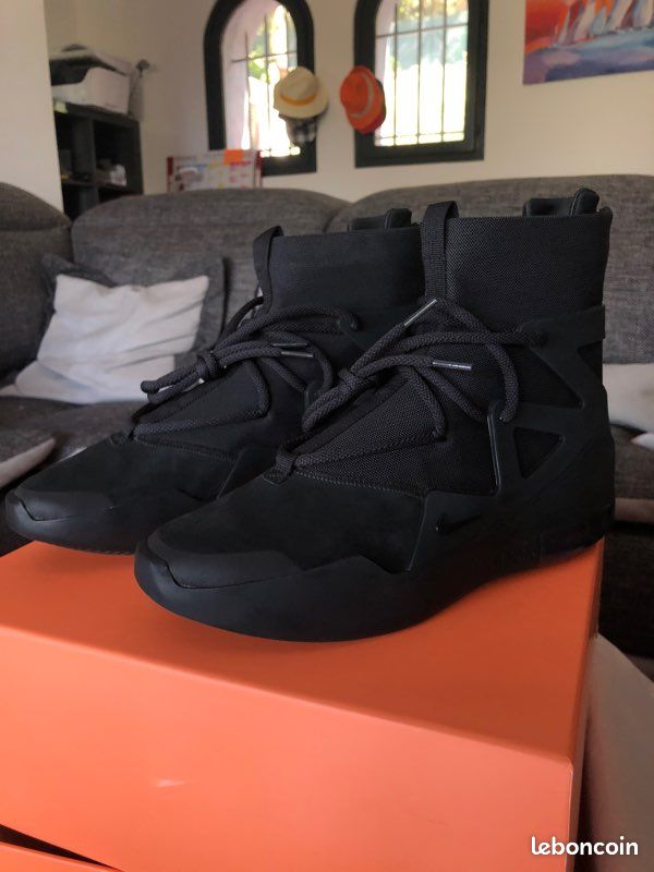 Nike x Fear Of God Triple Black FOG US9 EU42,5 (image 2)
