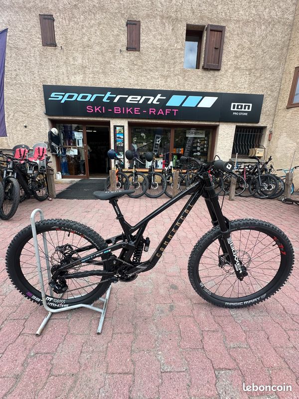 VTT occasion COMMENCAL Supreme DH V5 Glittery Black ALC 2024 Vélos