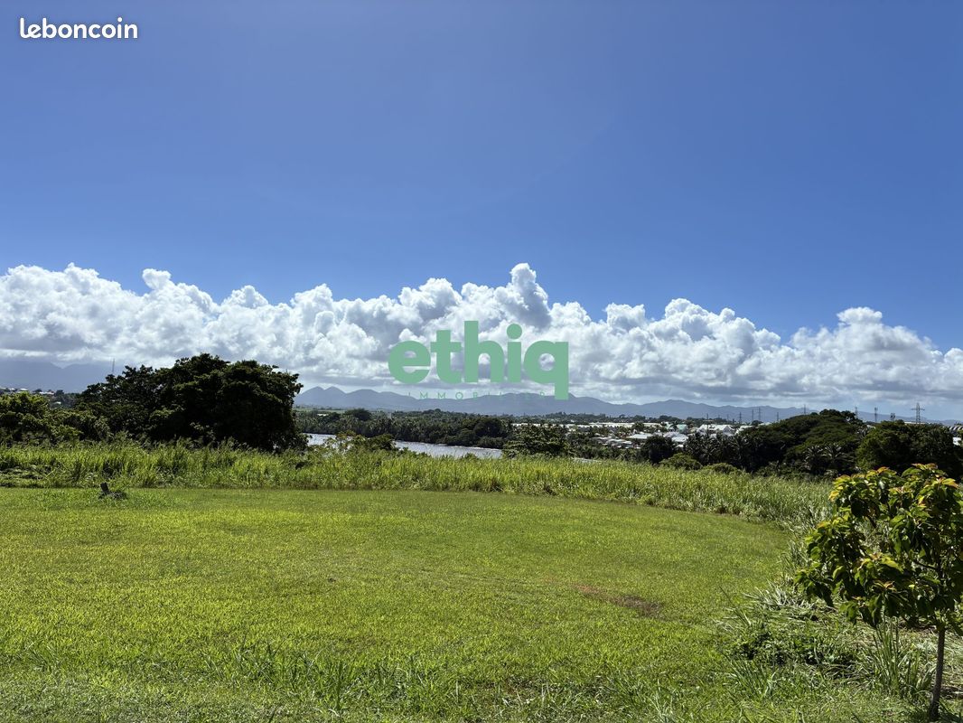 Terrain 910 m² · à Baie-Mahault · 910 m² · 790 620 €