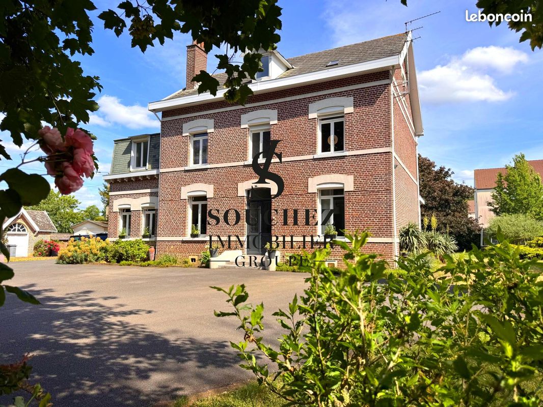Maison 8 pièces 305 m² · à Mazingarbe · 305 m² · 389 000 €